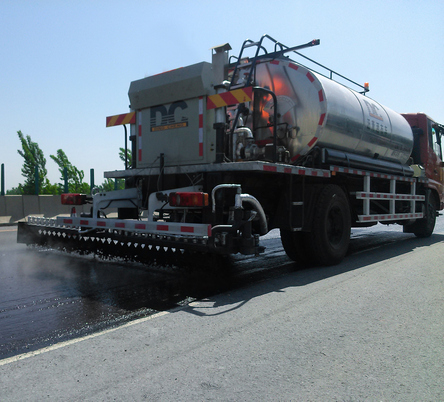 聯(lián)系億龍|河南億龍機械設備有限公司